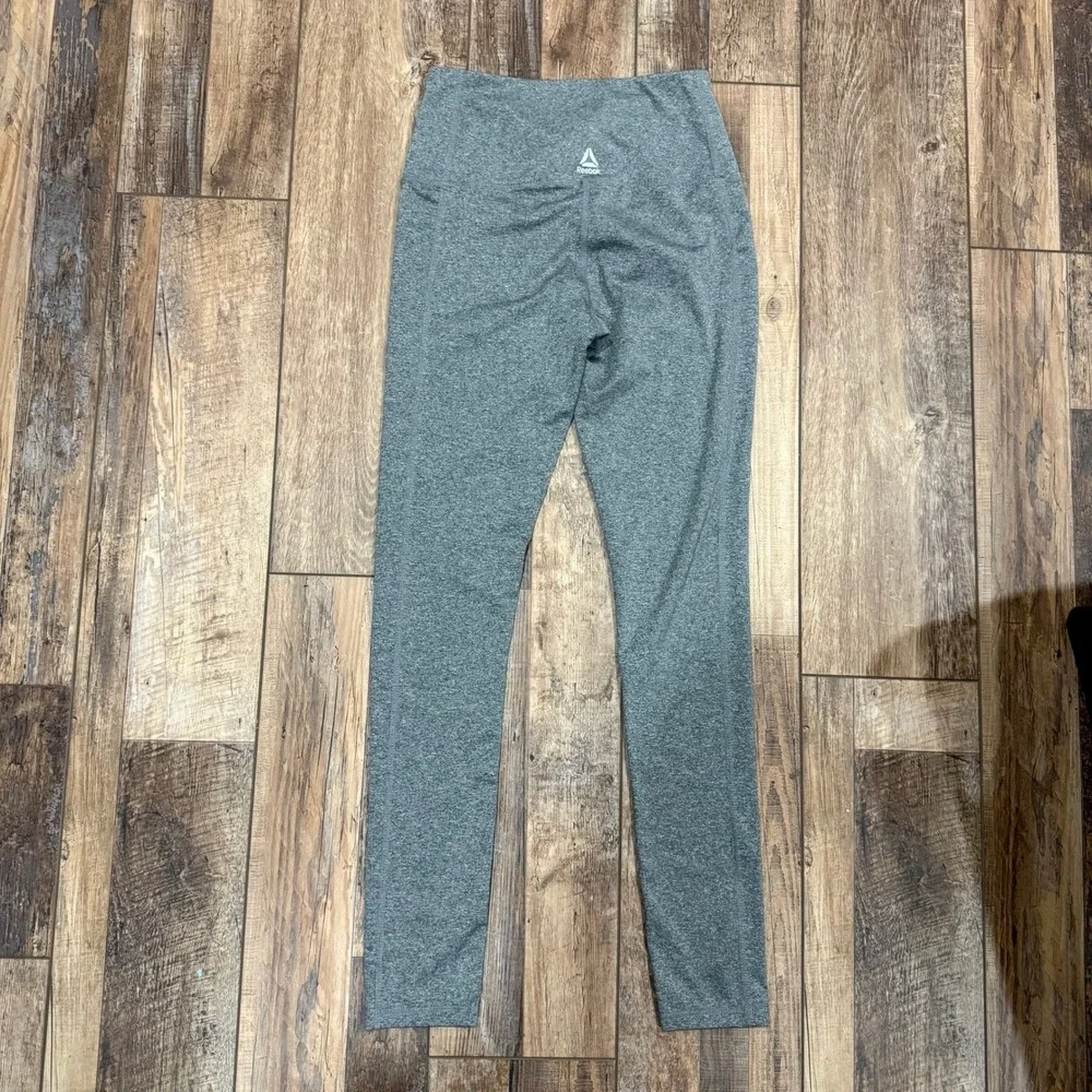 Reebok Womens High Waisted Heather Grey Performance Leggings Size Medium‎